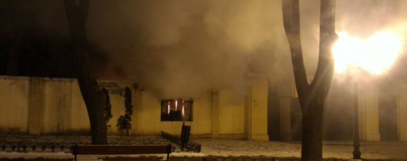 З'явилися подробиці пожежі в літньому театрі Одеси
