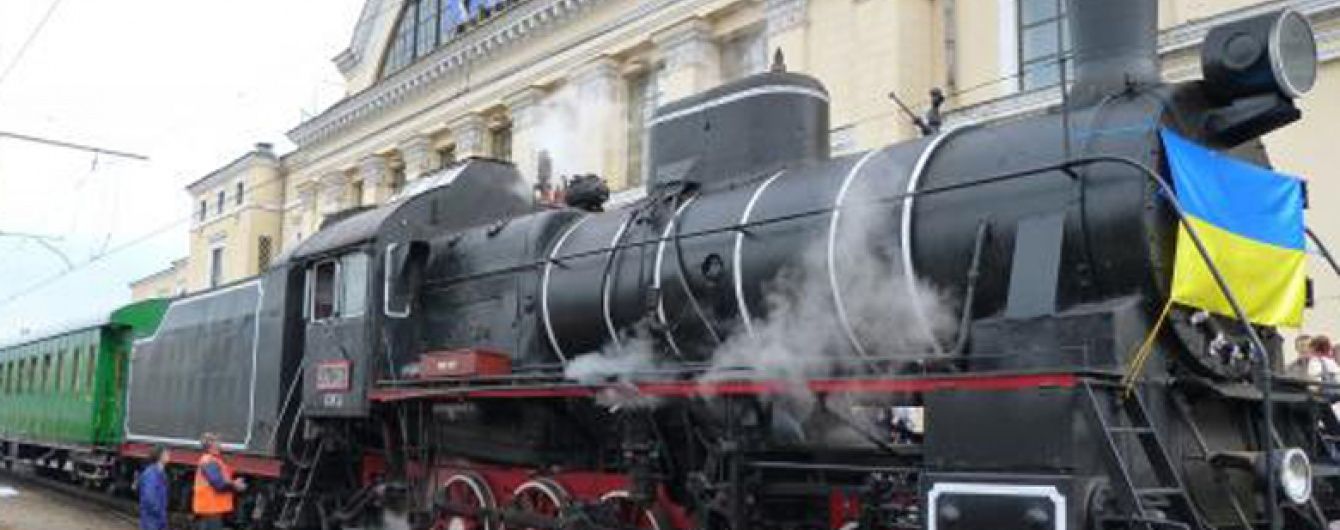 У Харкові курсує святковий ретро-поїзд