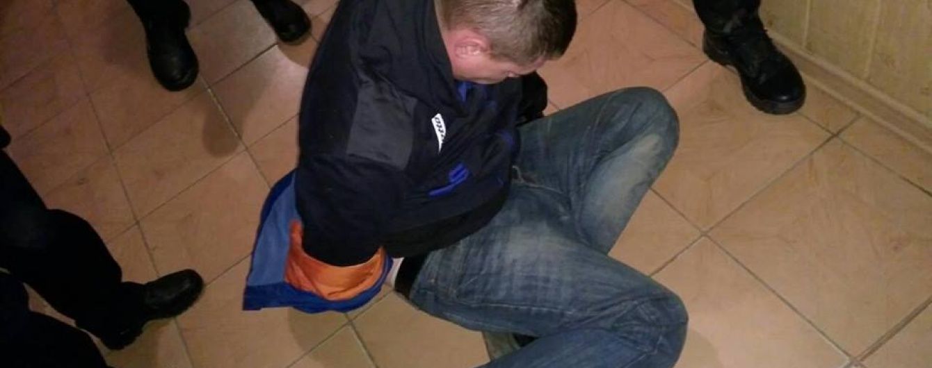 П'яне авто: У Луцьку водій і його 4 пасажири ледь трималися на ногах