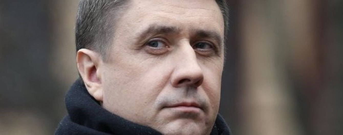 Глава Мінкульту хоче позбавити ліцензій FM-станції, на яких не грають українські пісні