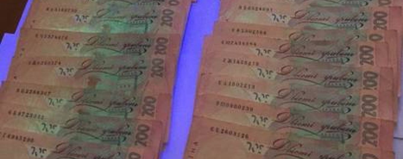 На Дніпропетровщині затримали поліцейських-хабарників