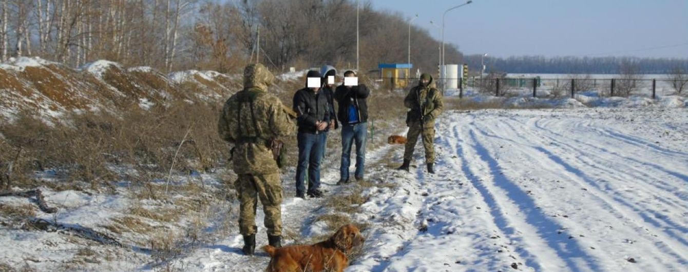 На Харківщині прикордонники затримали марокканців, які намагалися через Україну потрапити до ЄС