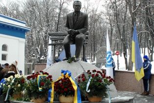 Пам'яті Лобановського. Досягнення футбольного метра в інфографіці