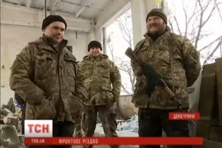 У Пісках українські бійці колядують і мріють зустріти наступне Різдво з родинами