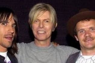 Учасник Red Hot Chili Peppers набив тату на честь Девіда Боуї