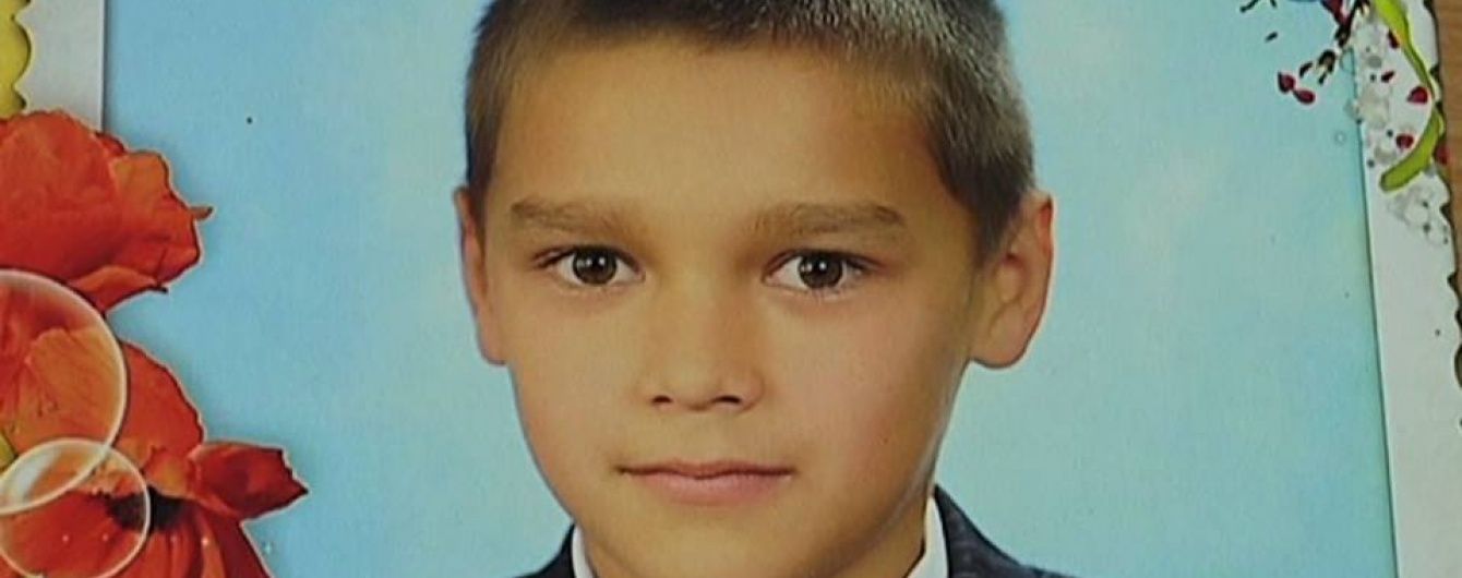 10-річний Максим із рідкісною формою енцефаліту потребує допомоги