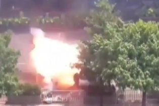 Очевидці зняли шокуюче відео моменту вибуху у Джакарті