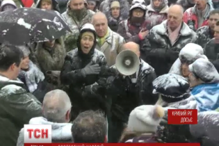 Представники Кривого Рогу оголосили голодування, поки не підпишуть закон про перевибори