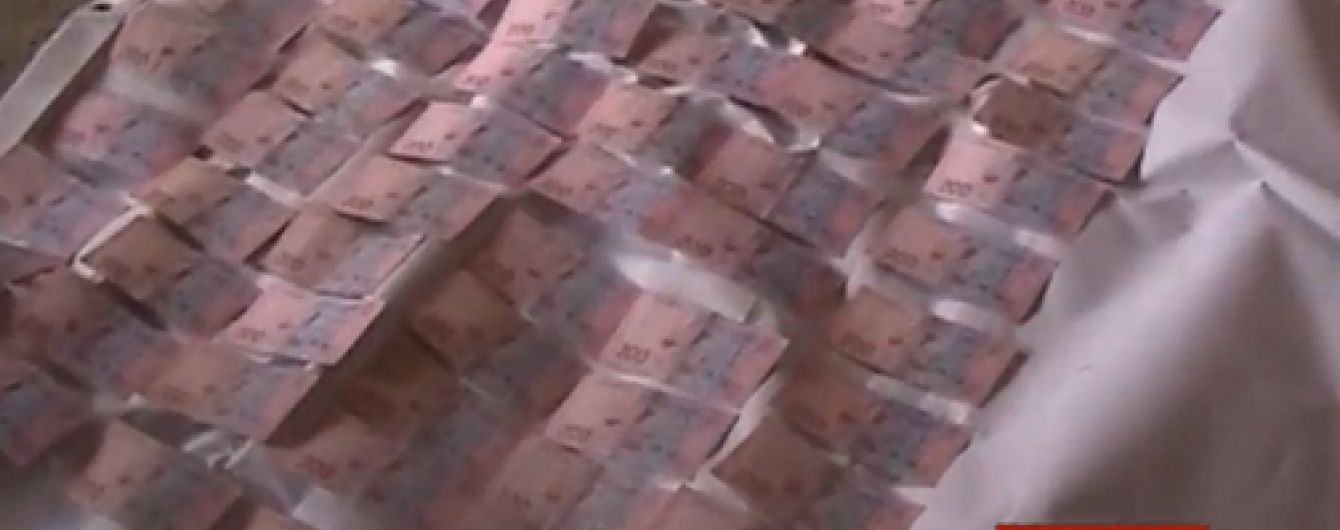 Заступника голови Косівської райдержадміністрації затримали на хабарі