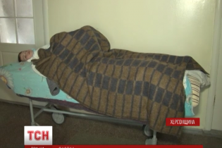 Маленький українець провалився у люк, з'їхавши з гірки на санчатах