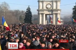 У Кишиневі перекривають центр міста і стягують туди додаткові сили поліції
