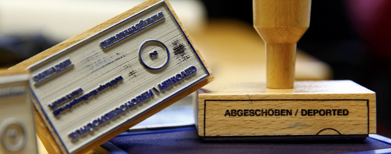 Нелегали із України хотіли доплисти у Британію через Ла-Манш