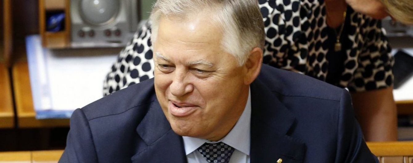В Україні потрапила під заборону спільна книжка Симоненка і Табачника