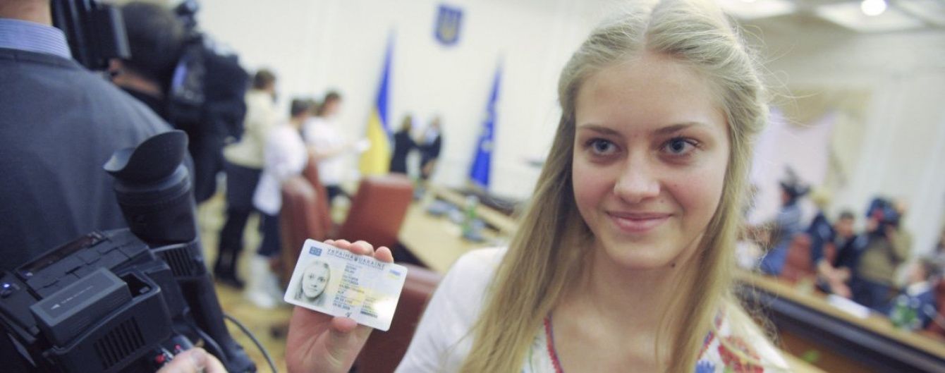 Томбінський пояснив, на кого у першу чергу пошириться безвізовий режим з ЄС