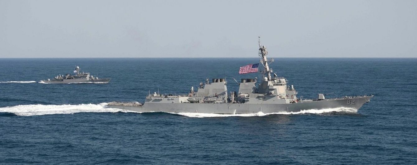 Іранські військові відігнали кораблі США від зони навчань