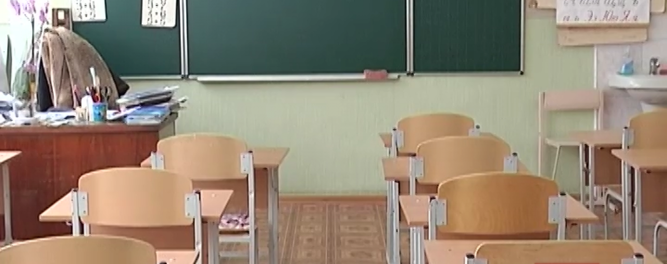 У "карантинному" Харкові люди ігнорують наказ чиновників одягати маски