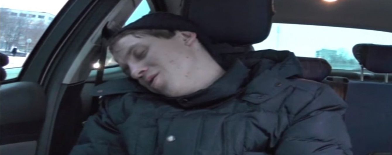 У Росії п'яний як чіп водій забув про все, окрім Путіна (відео)