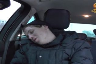У Росії п'яний як чіп водій забув про все, окрім Путіна (відео)