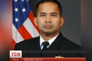 У США офіцер торгував військовими секретами в обмін на літаки та повій