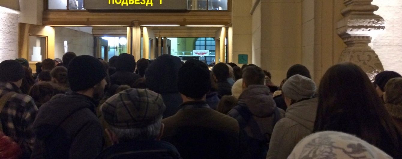 У Москві евакуюють два вокзали через загрозу вибуху – ЗМІ