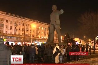 У Дніпропетровську замість поваленого комуніста може з'явитися пам'ятник "кіборгам" АТО