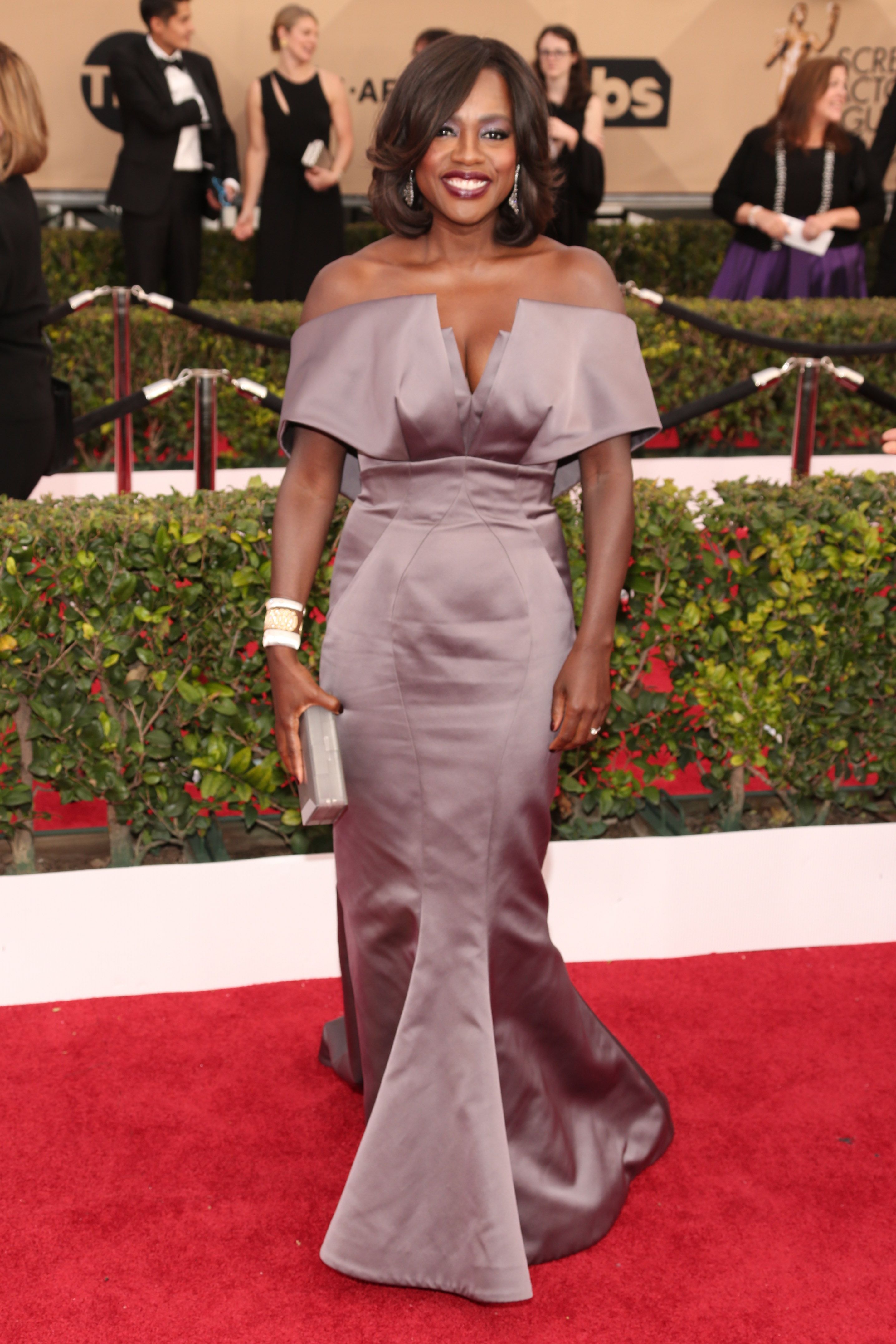 Лучшие платья: Screen Actors Guild Awards 2016_1