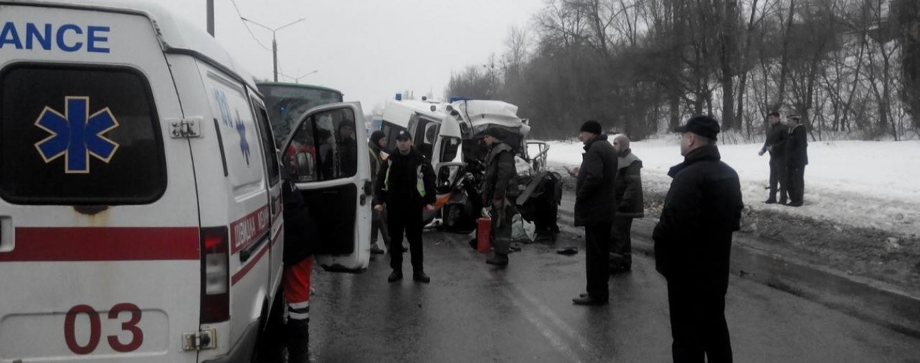 Перша версія страшної ДТП у Харкові: водію швидкої могло стати зле за кермом