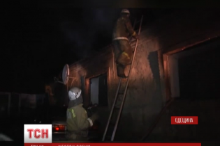 На Одещині в хаті згоріла жінка з двома маленькими дітьми