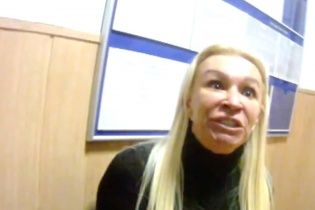 Відео з агресивною білявкою на Range Rover активно видаляють із соцмереж