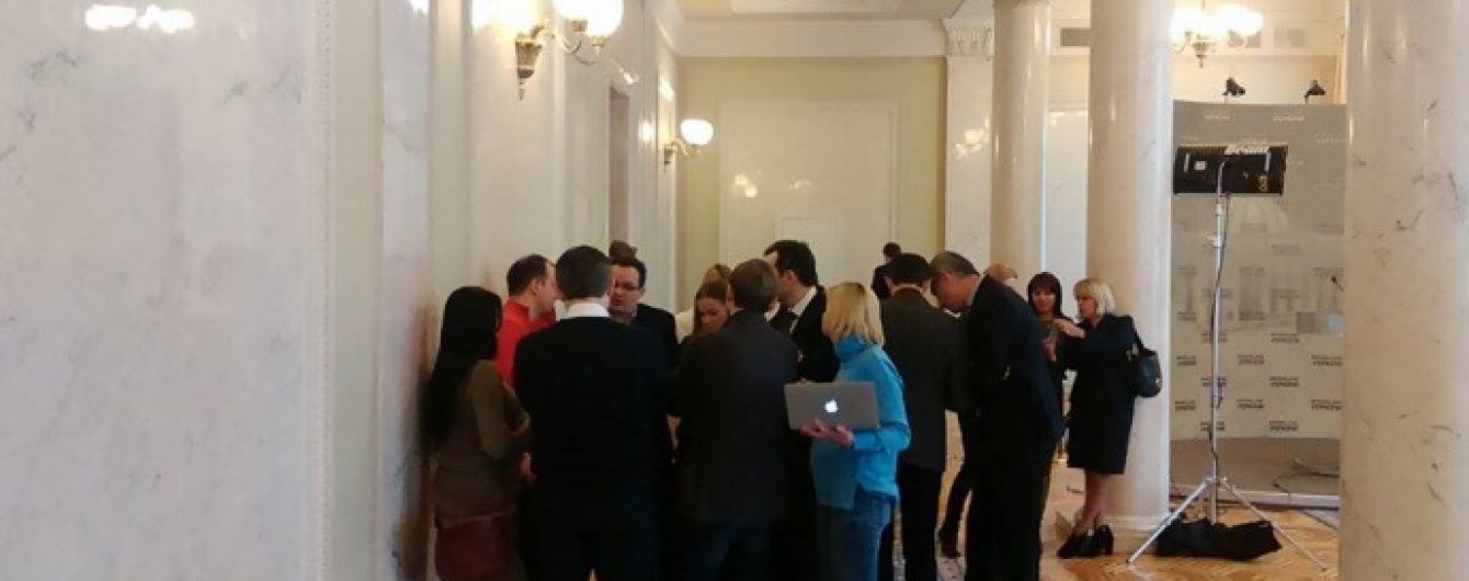 "Самопоміч" вирішила бойкотувати Верховну Раду через Новинського