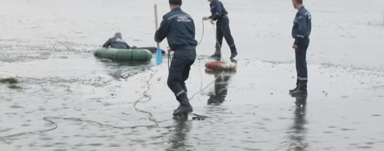 На Луганщині під лід провалилися п'ятеро дітей