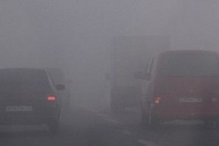 Керченська поромна переправа зупинилась через негоду