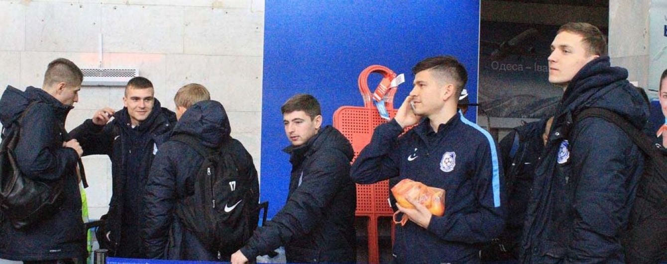Гравці "Чорноморця" вирушили на збори до Туреччини