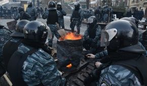 Підозрюваного у нападі на активістів Автомайдану екс-беркутівця відпустили з-під варти