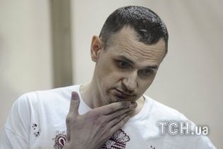 Рідні Сенцова працюють у ФСБ і не підтримують у біді матір українця
