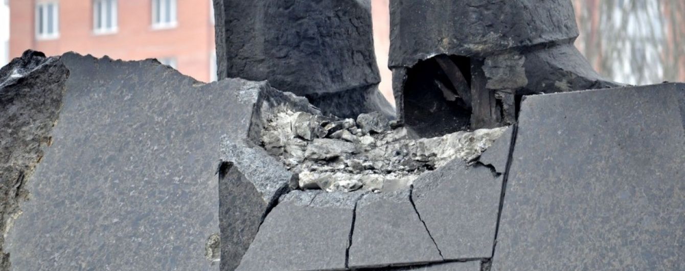 Бойовики "ДНР" повідомляють про затримання підривників Леніна в Донецьку