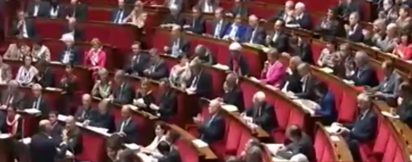 Парламент Франції дозволив позбавляти громадянства за тероризм