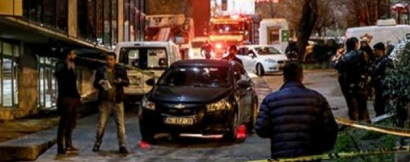 У Туреччині невідомі закидали "коктейлями Молотова" та обстріляли редакції двох газет