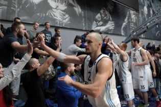 "Дніпро" здолав "Будівельник" і став володарем Кубка Суперліги