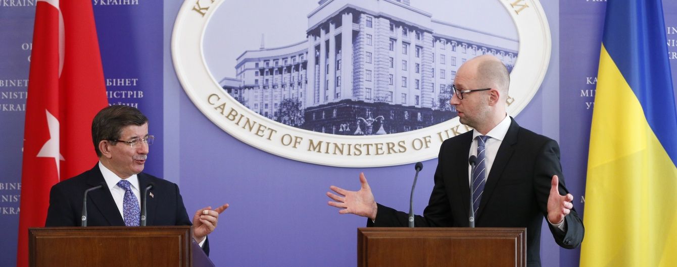 Росія своєю зухвалою поведінкою провокує подальші кризи у світі - Яценюк