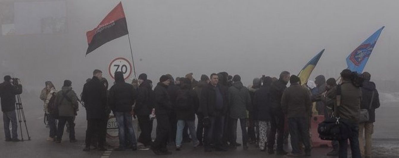 Активісти Харківщини долучилися до всеукраїнської блокади російських фур