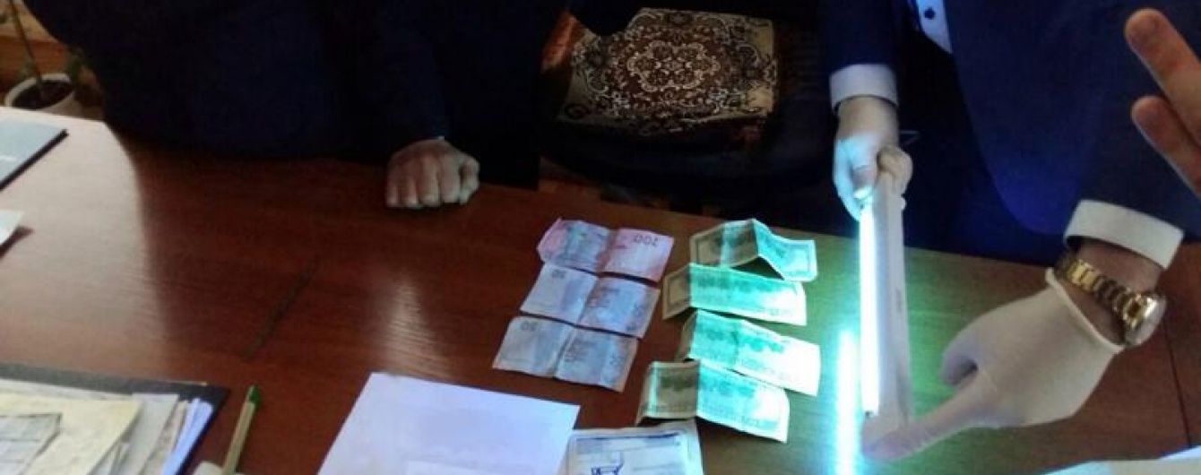 У Києві на хабарі затриманий службовець Державної казначейської служби України