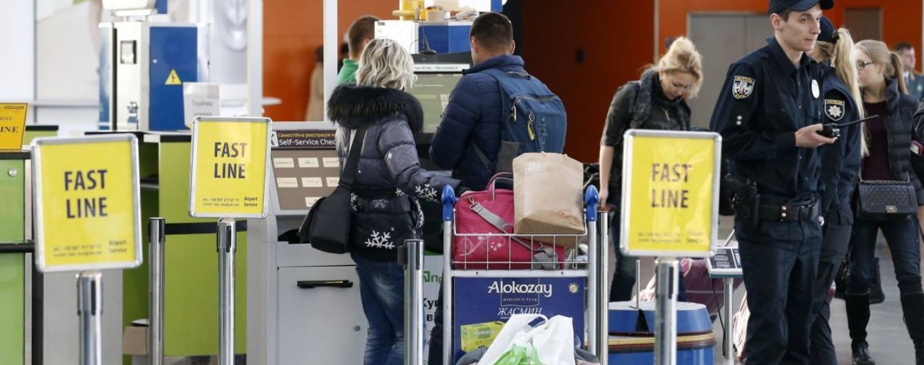 В українських аеропортах спростили проходження прикордонного контролю до декількох секунд