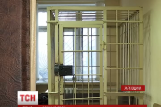 Під Харковом із будівлі суду ефектно втік рецидивіст