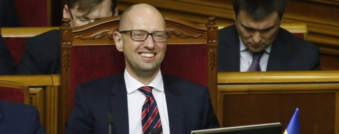 Яценюк оголосив конкурси на керівників скандальних державних компаній