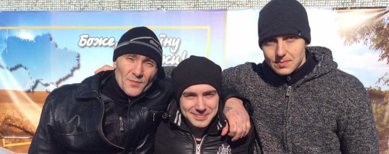 Троє військових звільнених з полону бойовиків мріють побути з родинами наодинці