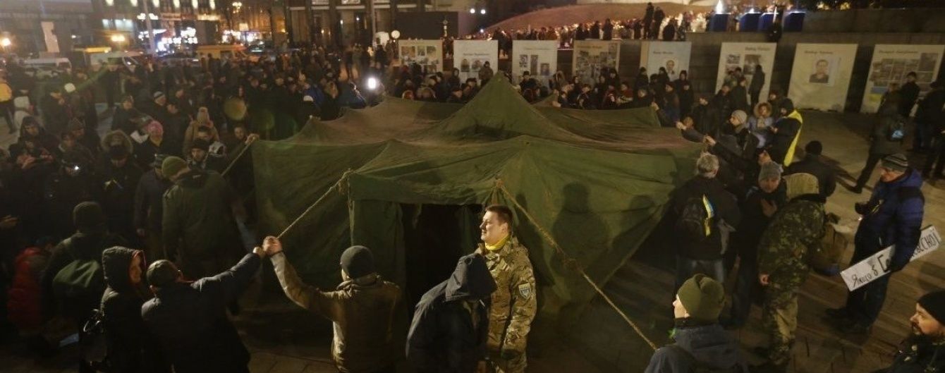 Провокації на Майдані. Хто стоїть за розтрощенням офісів банків та кому вигідні протести