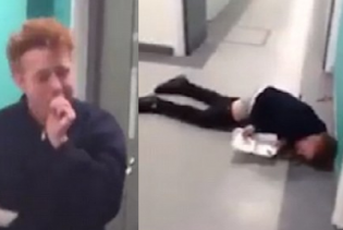 Друзі зняли на відео кумедного п'яницю, який їв кебаб просто з підлоги