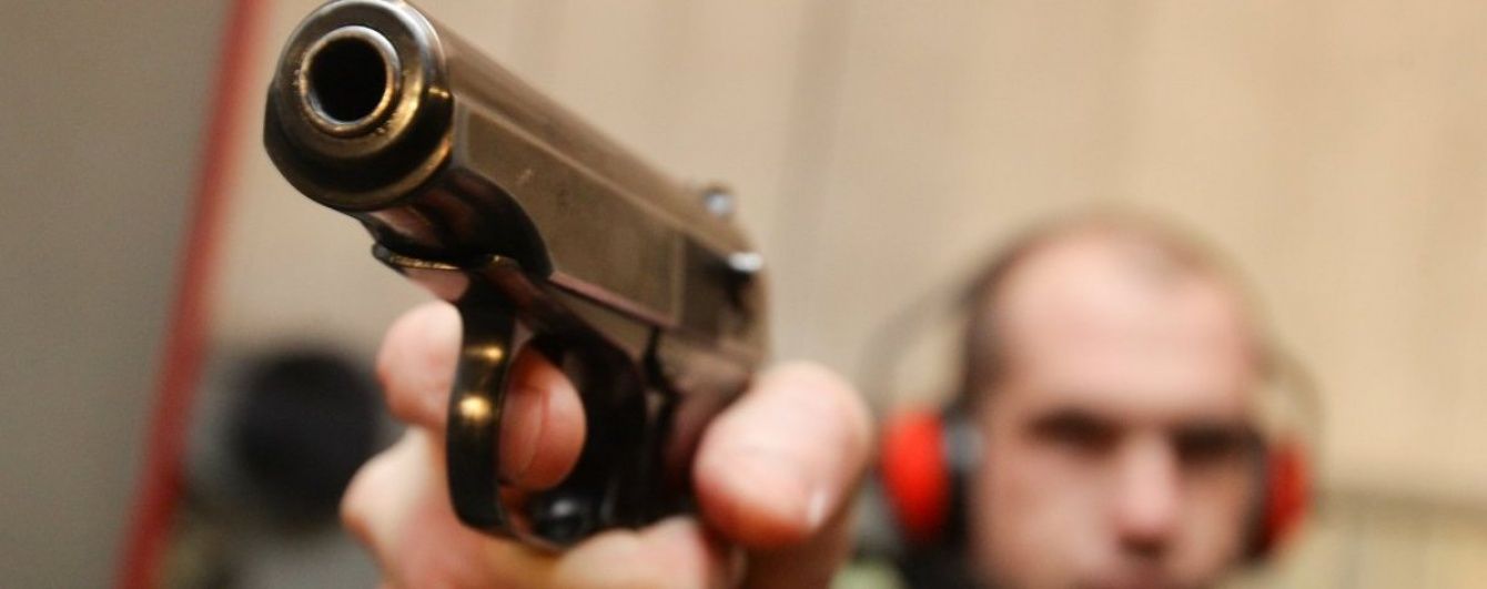 На Житомирщині рідний дядько підстрелив трирічну дитину