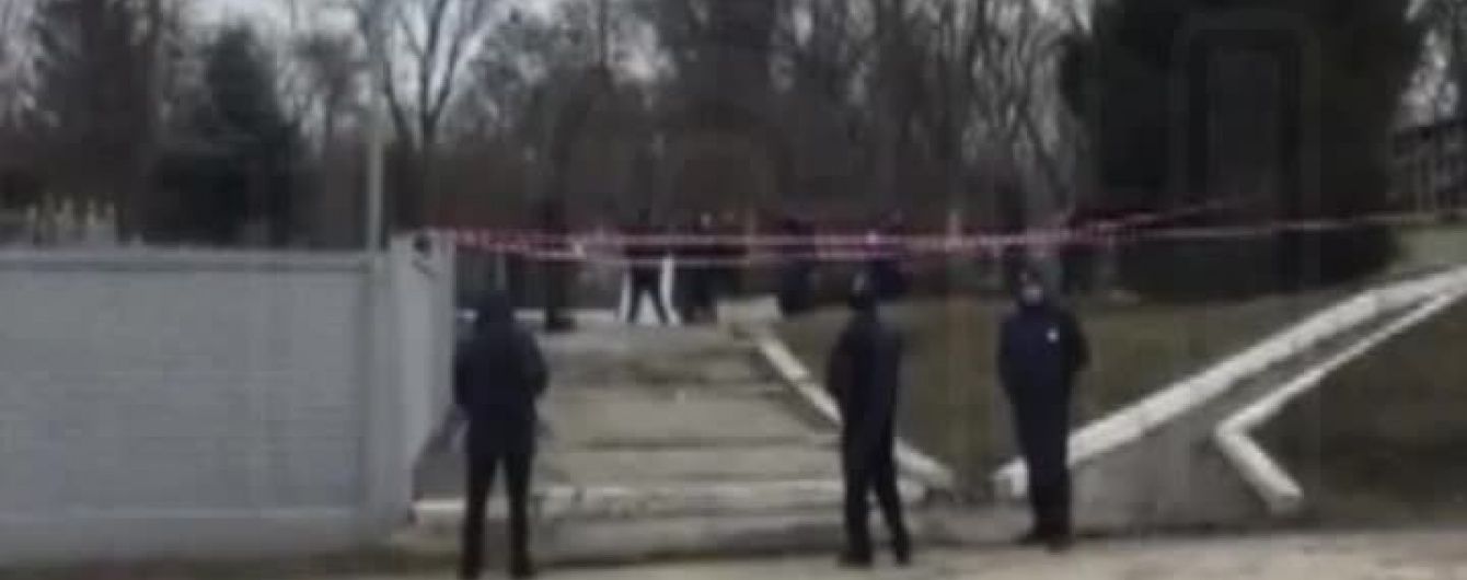 Тіло вбитого харківського бізнесмена Димента забрали з кладовища